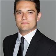 Un profesor de inglés nativo, titulado y con experiencia que imparte clases de todas las edades y características